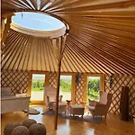 Glamping Marcipan - Jurty Ve Vinici Na Jizni Morave *