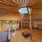 Glamping Marcipan - Jurty Ve Vinici Na Jizni Morave * Blučina