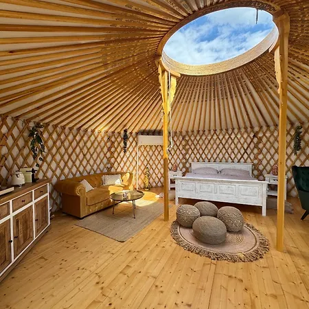 럭셔리텐트 Glamping Ve Vinici - Jurty Zijumarcipan - Jizni Morava Blučina